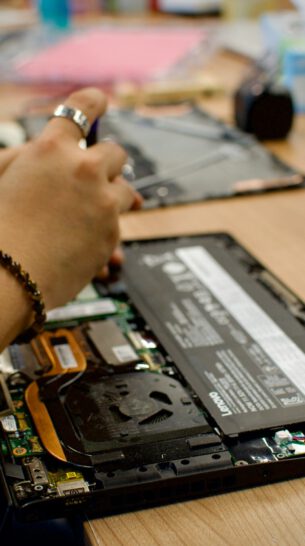 albert-vinas-F3t-AzyTbyU-unsplash